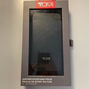 Tumi Leather Folio Case iPhone 7/8